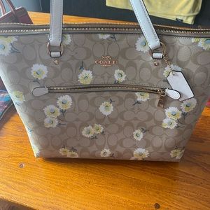Coach Gallery Tote